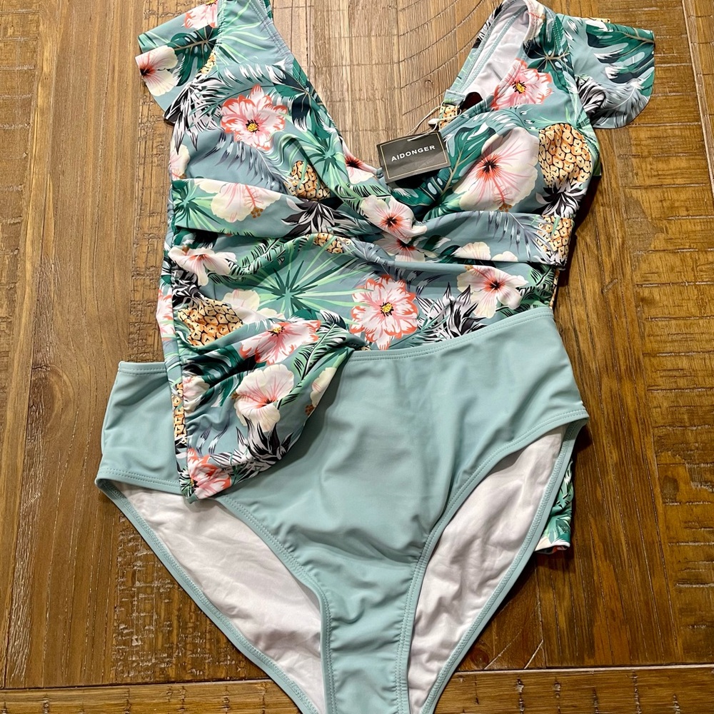 Floral Ruffle Sleeve Swimsuit - Picture 4 of 4